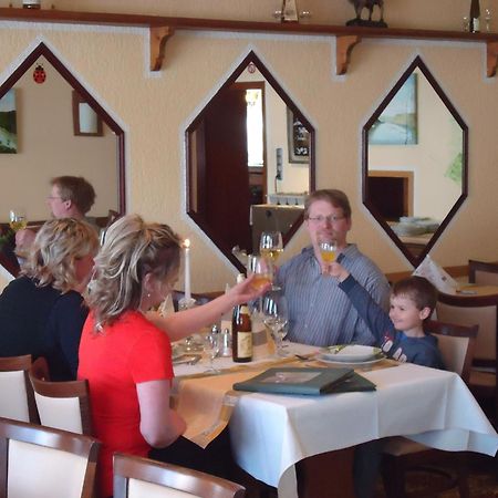 Hotel & Restaurant Beckmanns Winzerhaus Urbar  Esterno foto