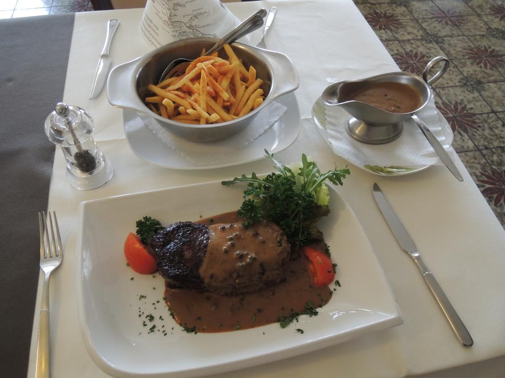 Hotel & Restaurant Beckmanns Winzerhaus Urbar  Esterno foto
